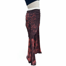 Load image into Gallery viewer, Hedera Ivy Skirt Pants (brown)