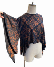 Load image into Gallery viewer, Retro Paisley Flow Sleeve Top