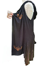 Load image into Gallery viewer, Arabesque 2 Hooded Wrap
