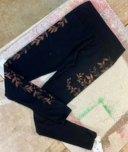 Load image into Gallery viewer, Leafy Leggings