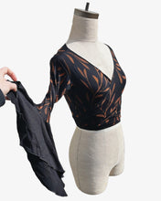 Load image into Gallery viewer, Hedera Ivy Wrap Top