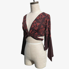 Load image into Gallery viewer, Acanthus Wrap Top