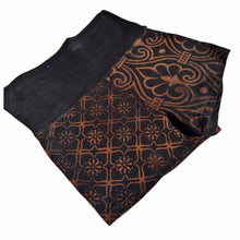 Load image into Gallery viewer, Damask &amp; Quatrefoil Shorts