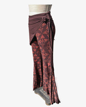 Load image into Gallery viewer, Acanthus Skirt Pants (brown)
