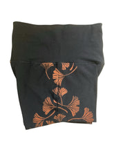 Load image into Gallery viewer, Ginkgo Hot Shorts
