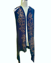 Load image into Gallery viewer, Arabesque Hooded Wrap