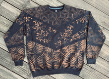 Load image into Gallery viewer, Ivy &amp; Palms Sweatshirt