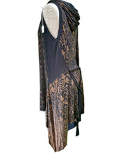 Load image into Gallery viewer, Damask Hooded Wrap