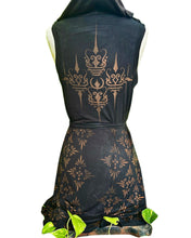 Load image into Gallery viewer, Acanthus Hooded Wrap