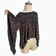 Load image into Gallery viewer, Hedera Flow Sleeve Top