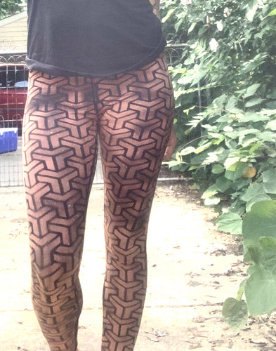 Connected Triangle Leggings
